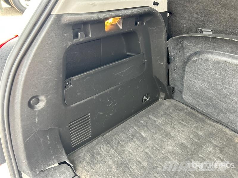 Chevrolet Trax 2WD SUV Carros