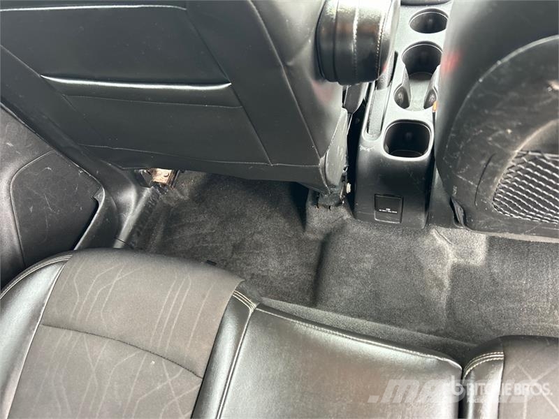 Chevrolet Trax 2WD SUV Carros