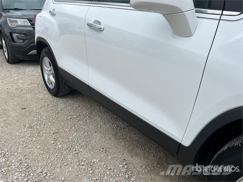 Chevrolet Trax 2WD SUV Carros