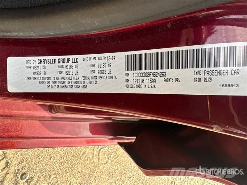 Chrysler 200 سيارات