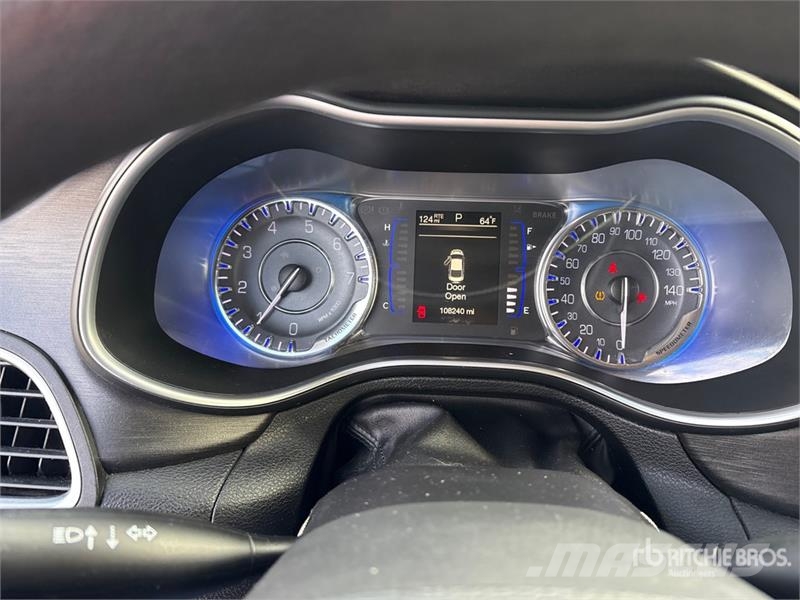 Chrysler 200 Carros