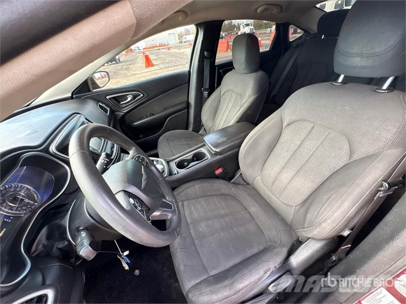 Chrysler 200 Carros
