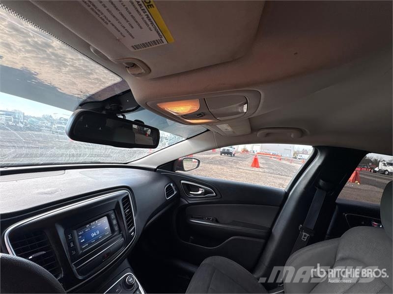 Chrysler 200 Carros