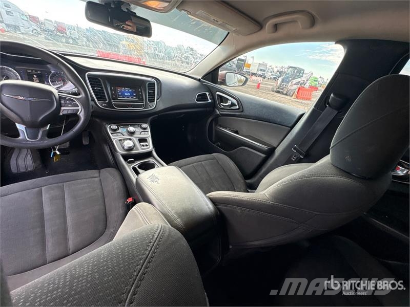 Chrysler 200 Carros