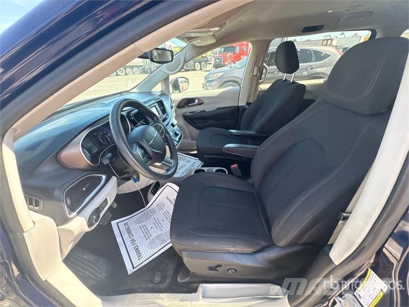 Chrysler Pacifica Minivan Sõiduautod