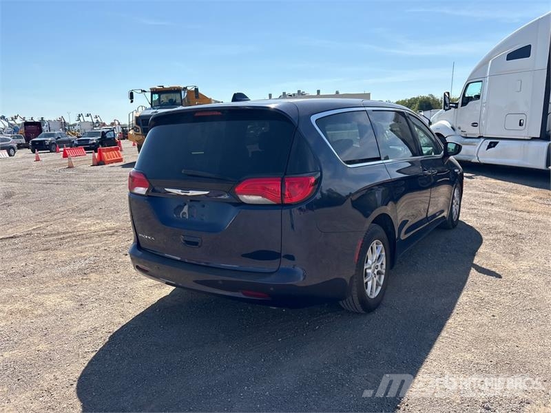 Chrysler Pacifica Minivan Sõiduautod