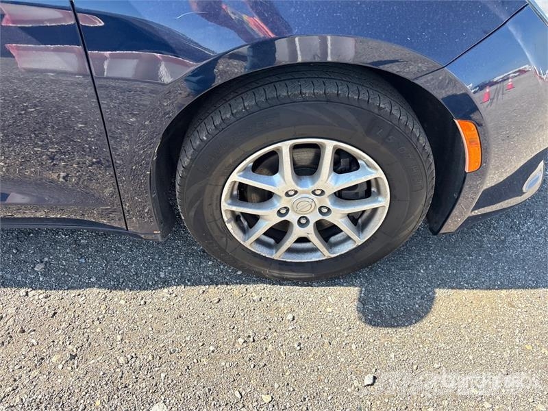 Chrysler Pacifica Minivan Sõiduautod
