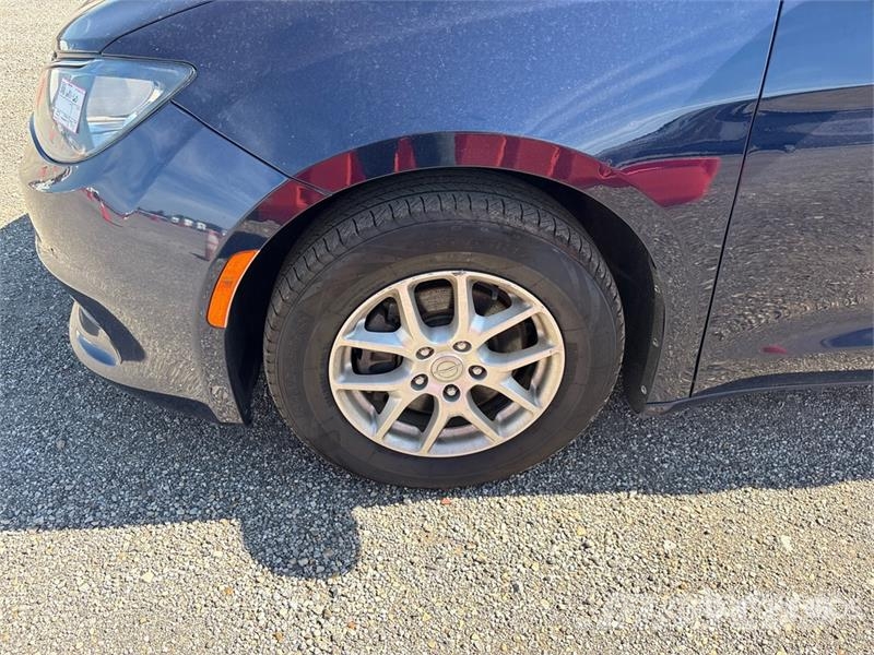 Chrysler Pacifica Minivan Sõiduautod