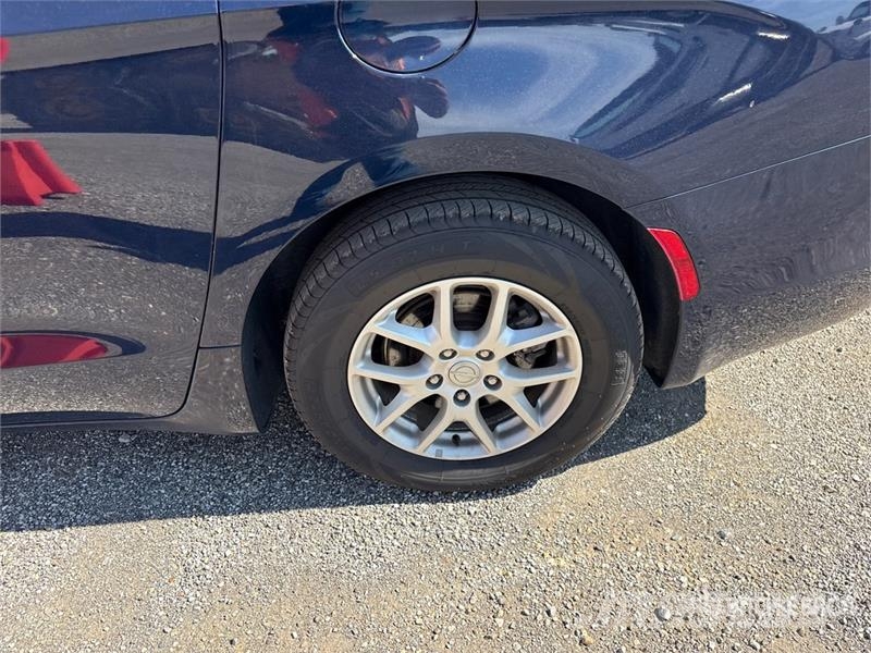 Chrysler Pacifica Minivan Sõiduautod