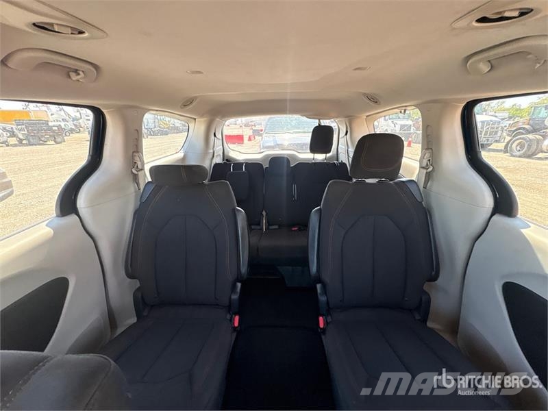 Chrysler Pacifica Minivan Sõiduautod