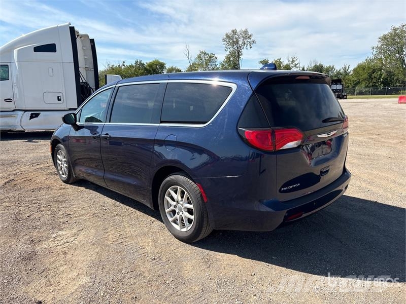 Chrysler Pacifica Minivan Sõiduautod