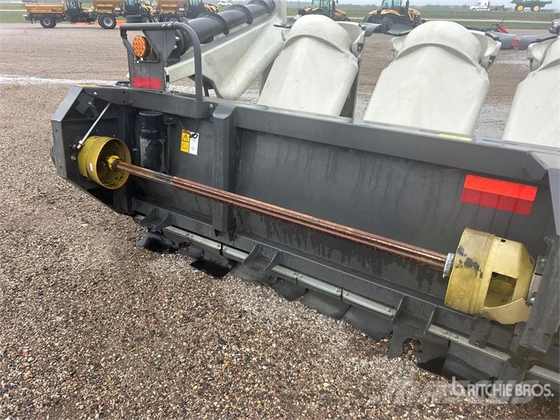 CLAAS 12-30C 12 Row 30 ft Corn Combine Header Skjærebord til skurtresker