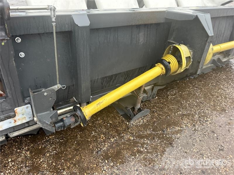 CLAAS 12-30C 12 Row 30 ft Corn Combine Header Skjærebord til skurtresker