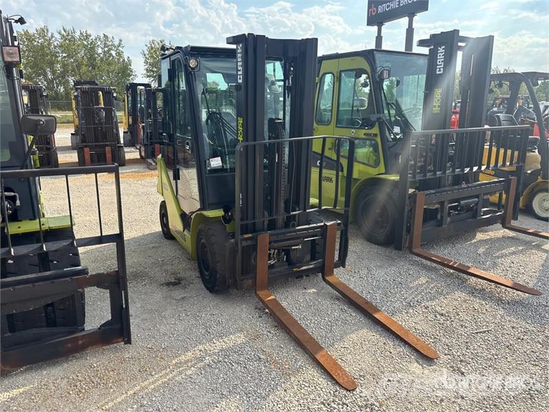 Clark S25D 4750 lb Pneumatic Tire Forklift Targoncák-Egyéb