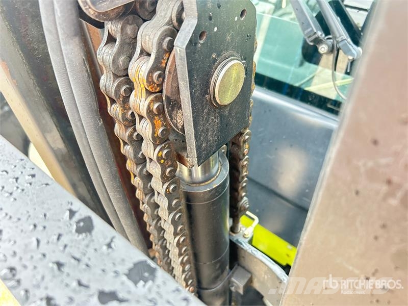 Clark S25D 5000 lb Pneumatic Tire Forklift Gaffeltrucker - Annet