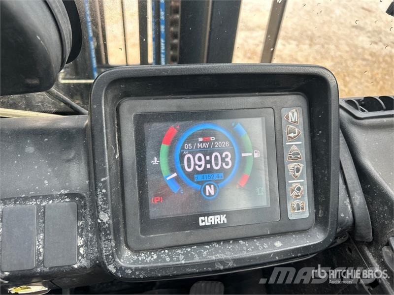 Clark S25D 5000 lb Pneumatic Tire Forklift Gaffeltrucker - Annet