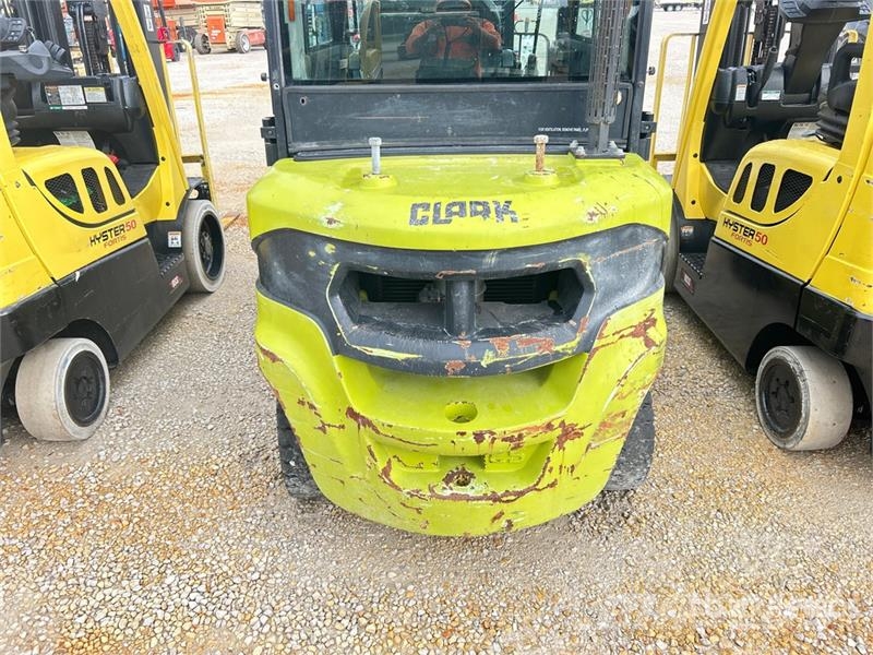 Clark S25D 5000 lb Pneumatic Tire Forklift Gaffeltrucker - Annet
