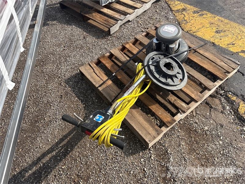 Clarke Walk-Behind Electric Floor Scrubber Weitere Anhänger