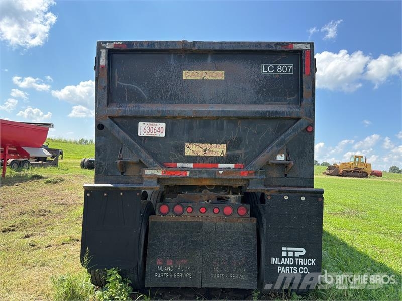 Clement RKHS2625 26 ft T/A Quarter Frame End Dump Trailer 傾卸式拖車
