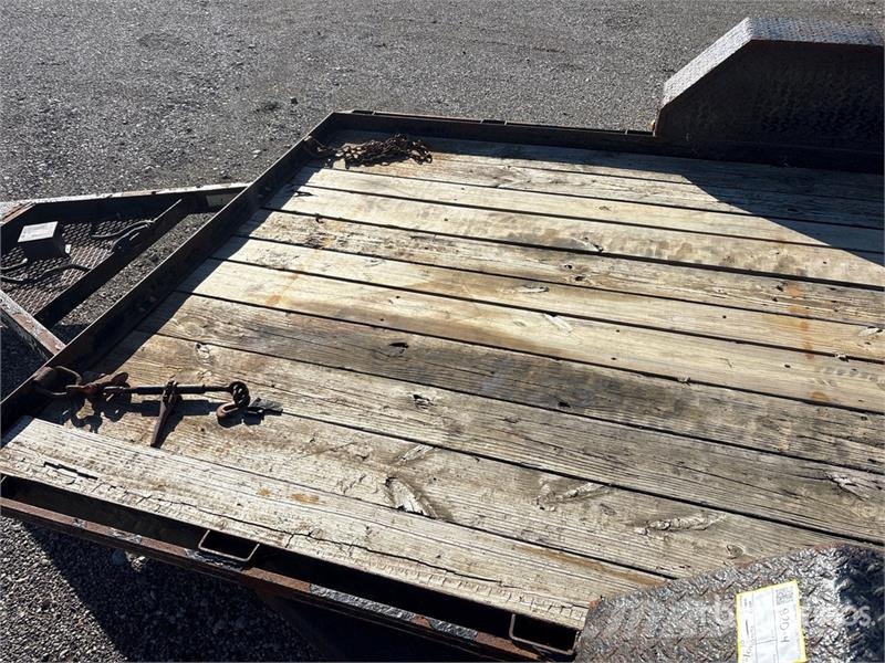 CMI 6000 lb 12 ft S/A Equipment Trailer Auto pārvadāšanas treileri