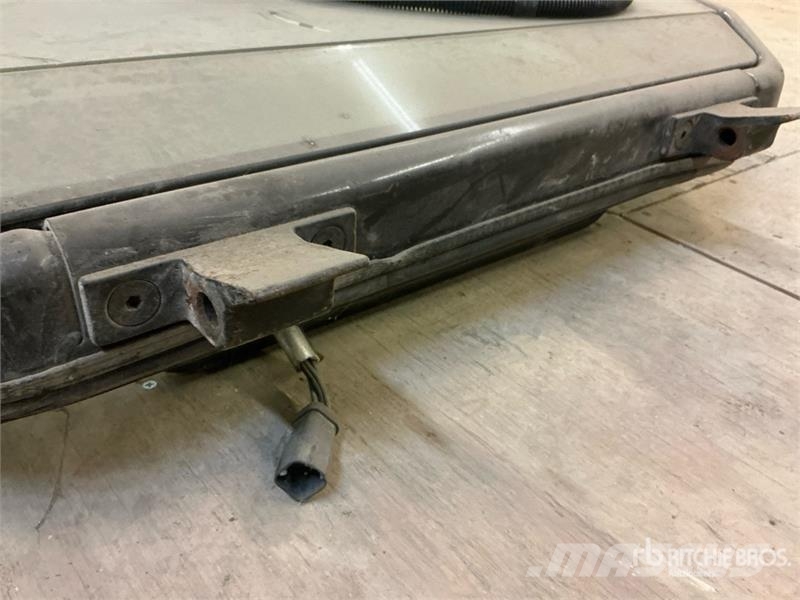  Compact Track Loader Door - Fits Cat 247 Andre komponenter