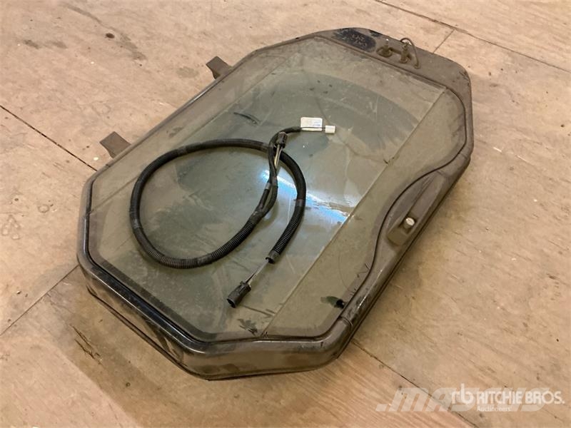  Compact Track Loader Door - Fits Cat 247 Andre komponenter