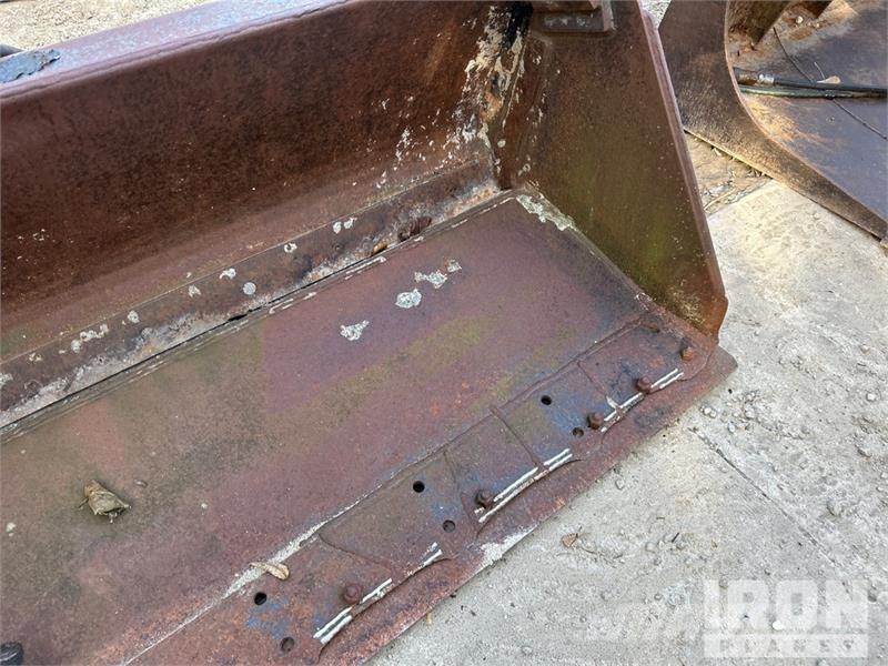 Construction Attachments 4 to 1 79 in 4 into 1 S Buckets