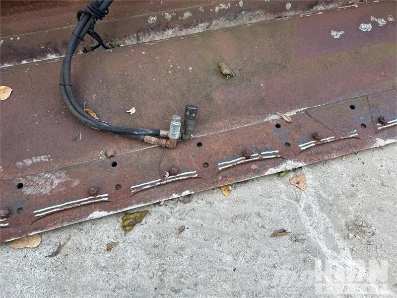 Construction Attachments 4 to 1 79 in 4 into 1 S Buckets