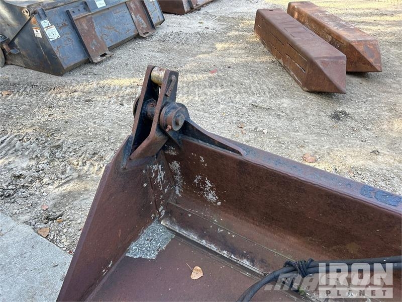 Construction Attachments 4 to 1 79 in 4 into 1 S Buckets