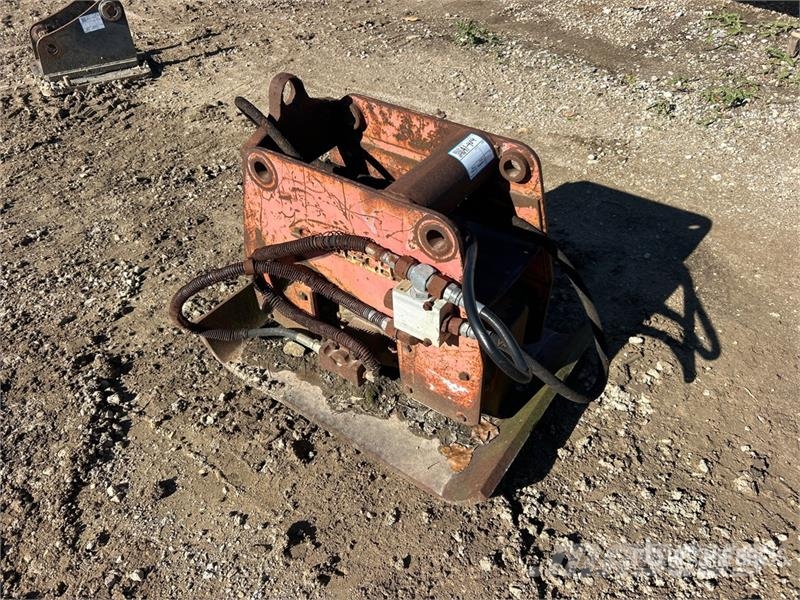 Contech Plate Compactor Attachment Trilmachines