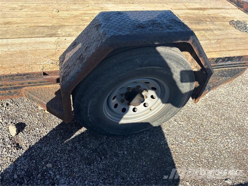 Cornelius 5000 lb 12 ft Tilt Deck Trailer 低架裝載車