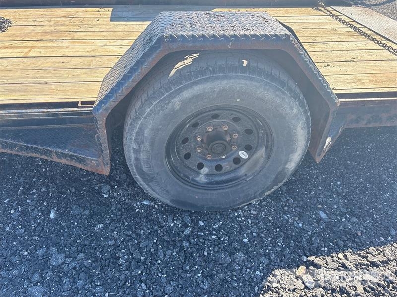 Cornelius 5000 lb 12 ft Tilt Deck Trailer 低架裝載車