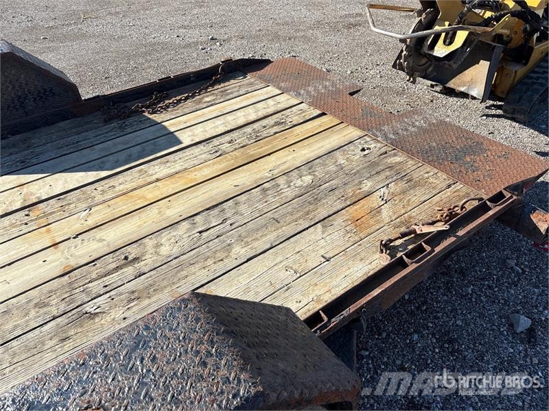  Cornelius 6000 lb 12 ft S/A Equipment Trailer 車輛運輸拖車