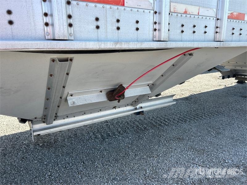 Cornhusker 43 ft T/A Bottom Grain Trailer Graantransportwagen