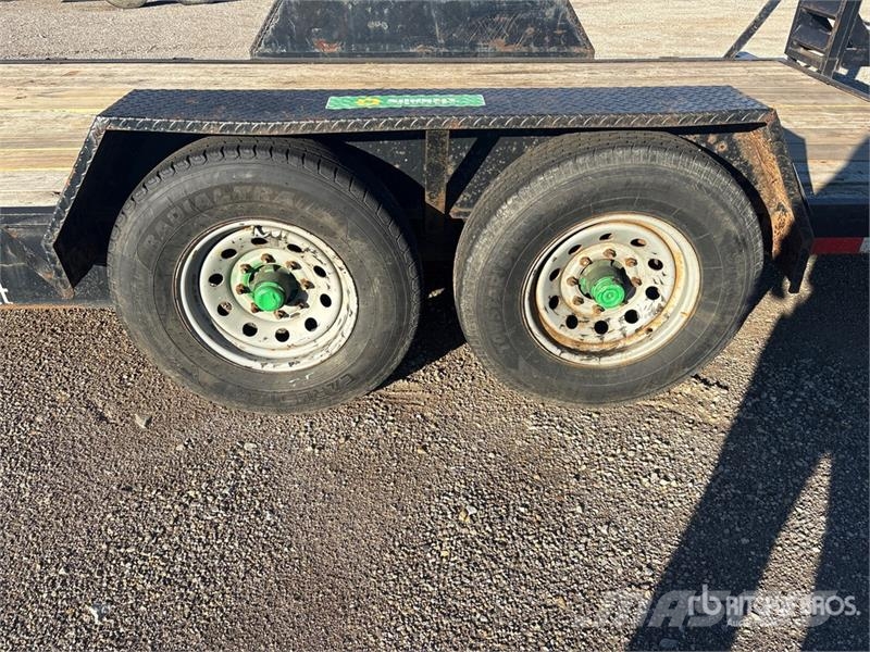 Coyote CS718 18 ft T/A Equipment Trailer Remolques para transporte de vehículos