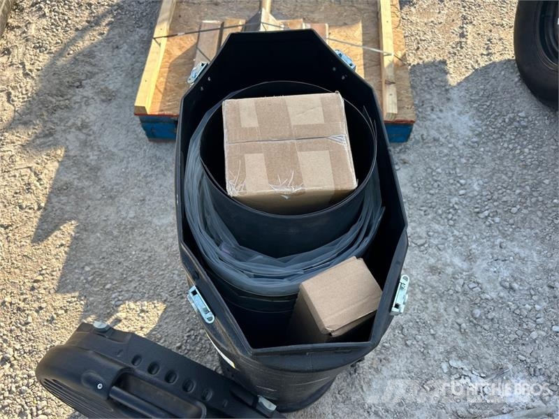Coyote Standard Curved Popup floor Display Construction - Others