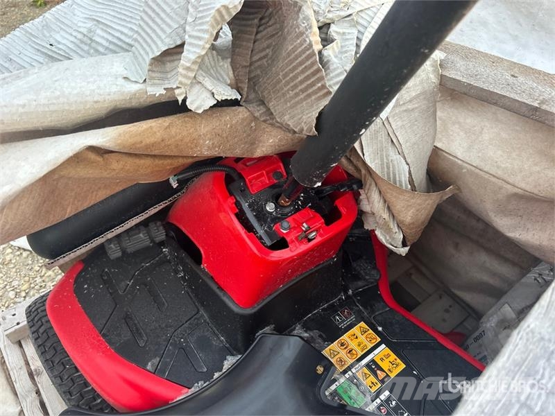 Craftsman 33BA27JD793 4x2 Ride-On Lawn Mower Kosiarki ogrodowe