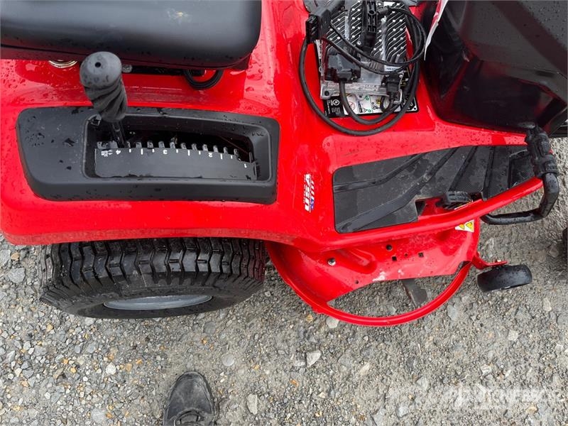 Craftsman E225 4x2 Ride-On Electric Greens Lawn Mower (Unuse Riding mowers