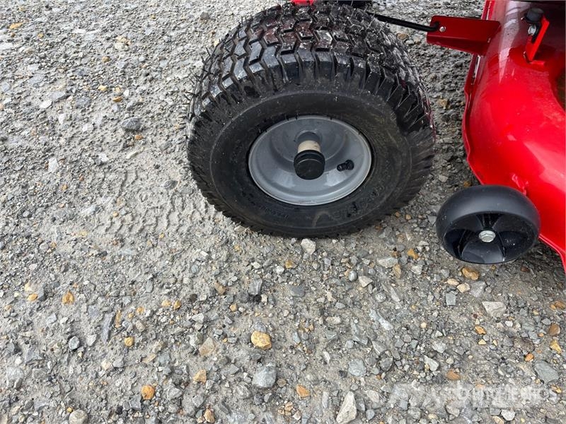 Craftsman E225 4x2 Ride-On Electric Greens Lawn Mower (Unuse ركوب الحشائش