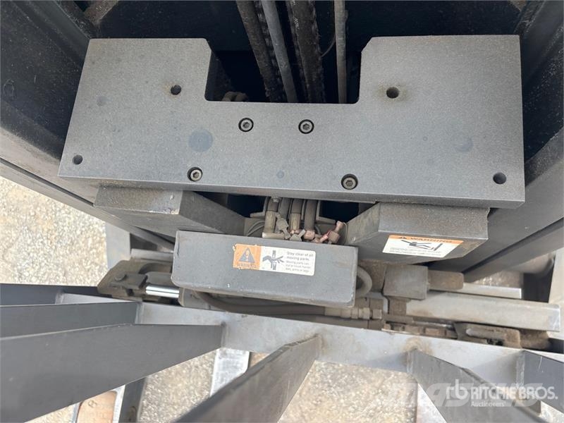 Crown RR522545 8660 lb Reach Truck Ανυψωτικά στενών δρόμων