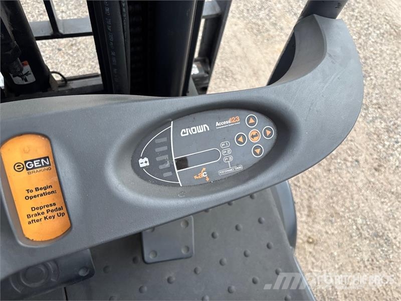 Crown SC 2250 lb Forklift 그 외 지게차