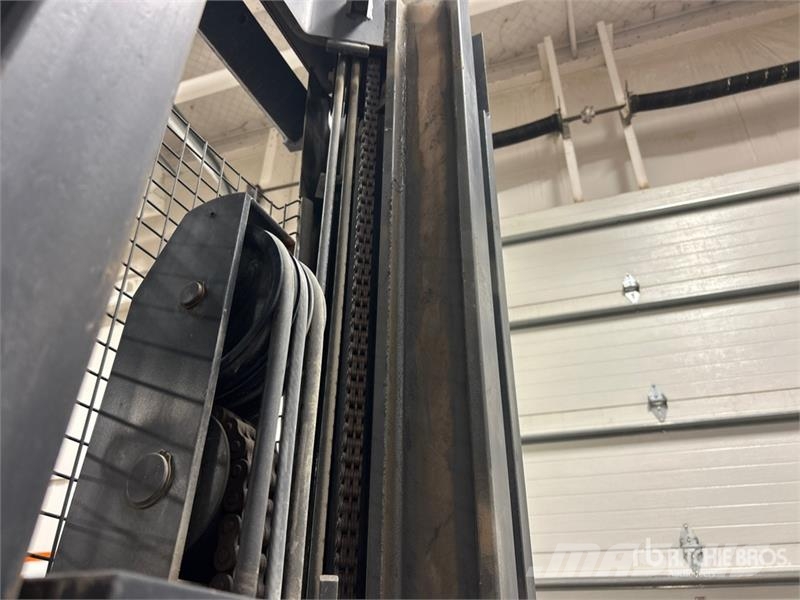 Crown SHR5540-35 3150 lb Walk-Behind Electric Stacker شاحنات مناولة ذاتية الدفع
