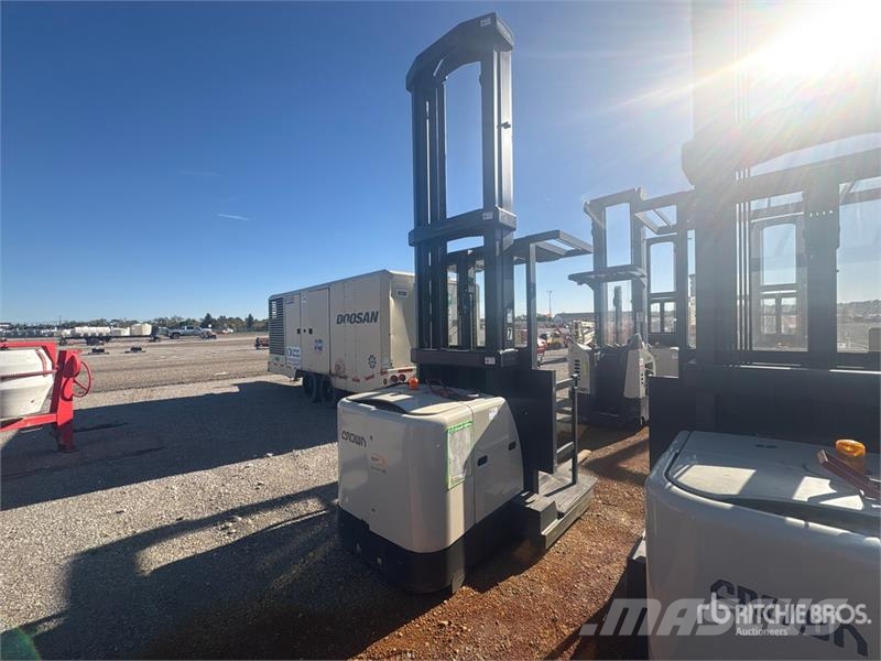 Crown SP345H-30 8840 lb Order Picker Middelsløftende plukketruck