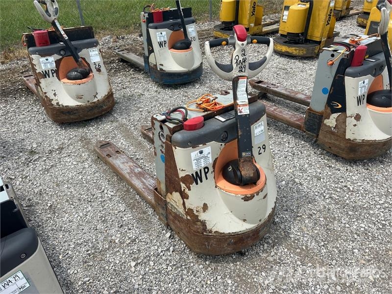 Crown WP3045-45 4500 lb Electric Pallet Jack Ручні гідравлічні візки