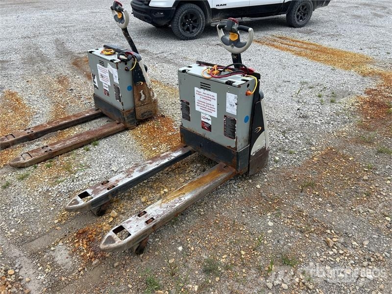 Crown WP3045-45 4500 lb Electric Pallet Jack Ручні гідравлічні візки