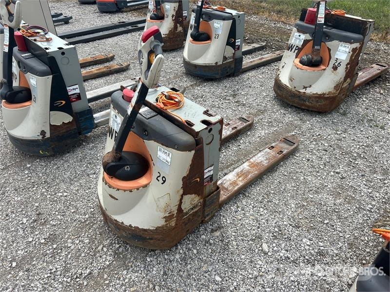 Crown WP3045-45 4500 lb Electric Pallet Jack Ручні гідравлічні візки