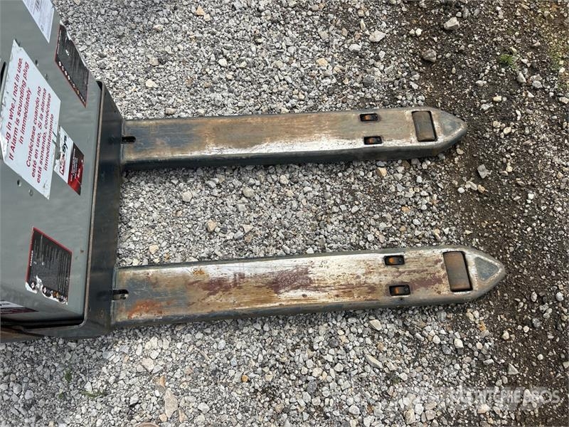 Crown WP3045-45 4500 lb Electric Pallet Jack Ручні гідравлічні візки