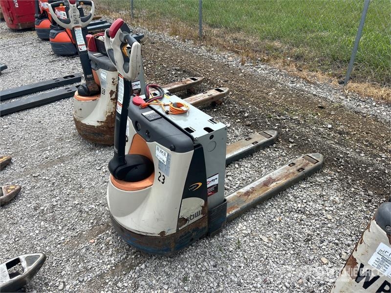 Crown WP3045-45 4500 lb Electric Pallet Jack Ручні гідравлічні візки