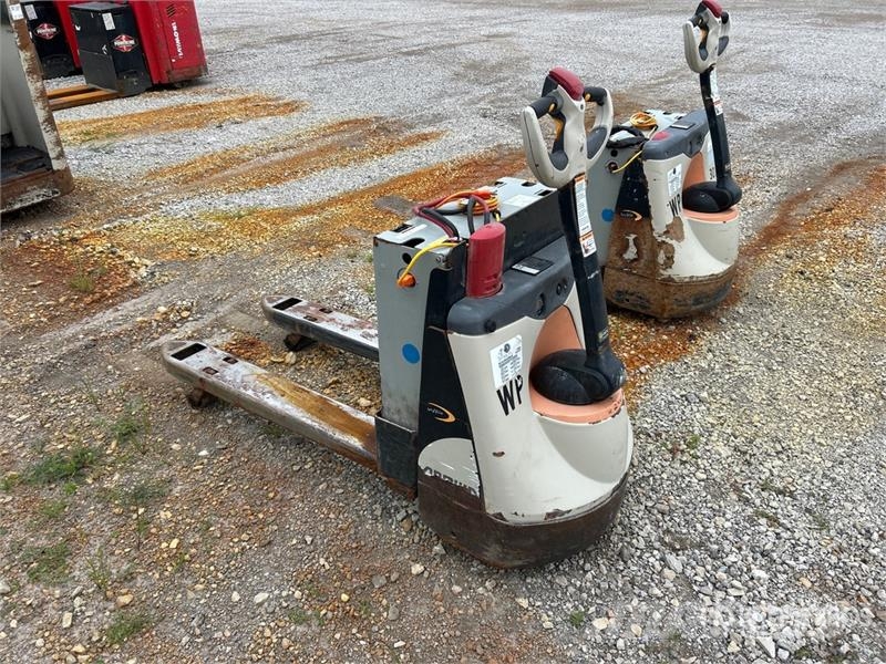Crown WP3045-45 4500 lb Electric Pallet Jack Ручні гідравлічні візки