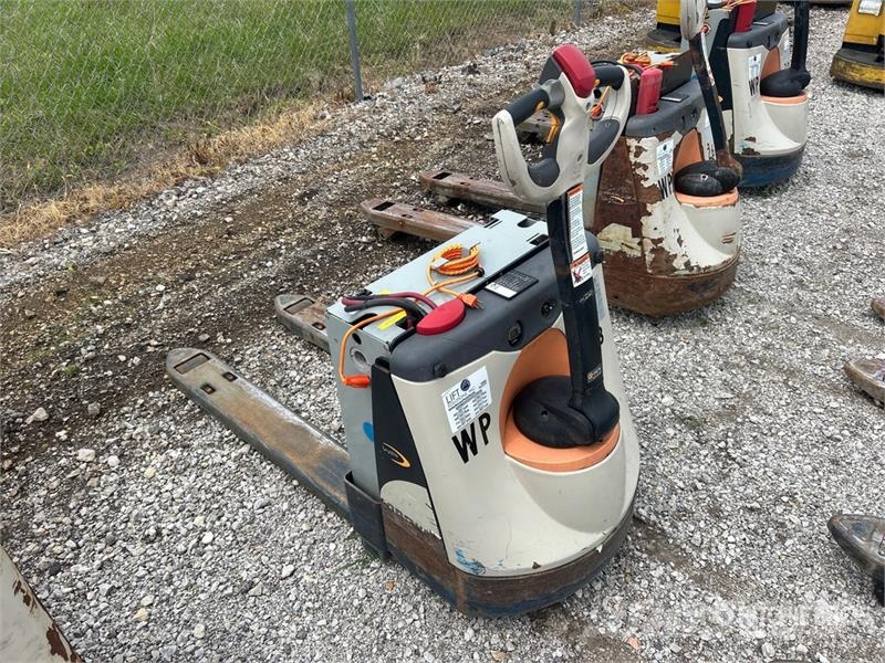 Crown WP3045-45 4500 lb Electric Pallet Jack Ручні гідравлічні візки